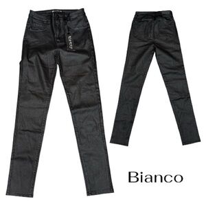 Bianco Women's Black Skinny Pants